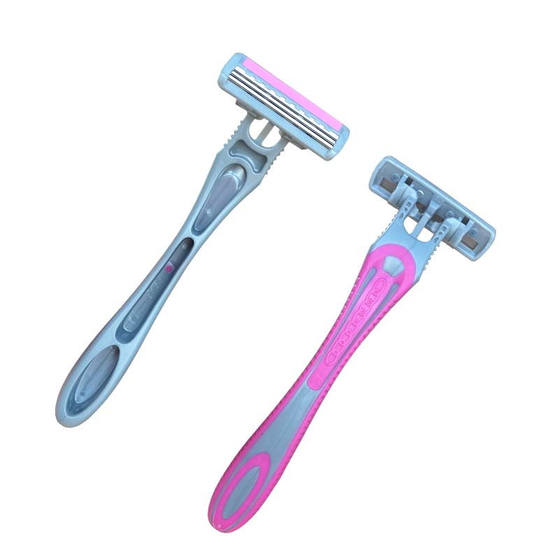 triple blade Razors with lubricating strip and super rubber handle