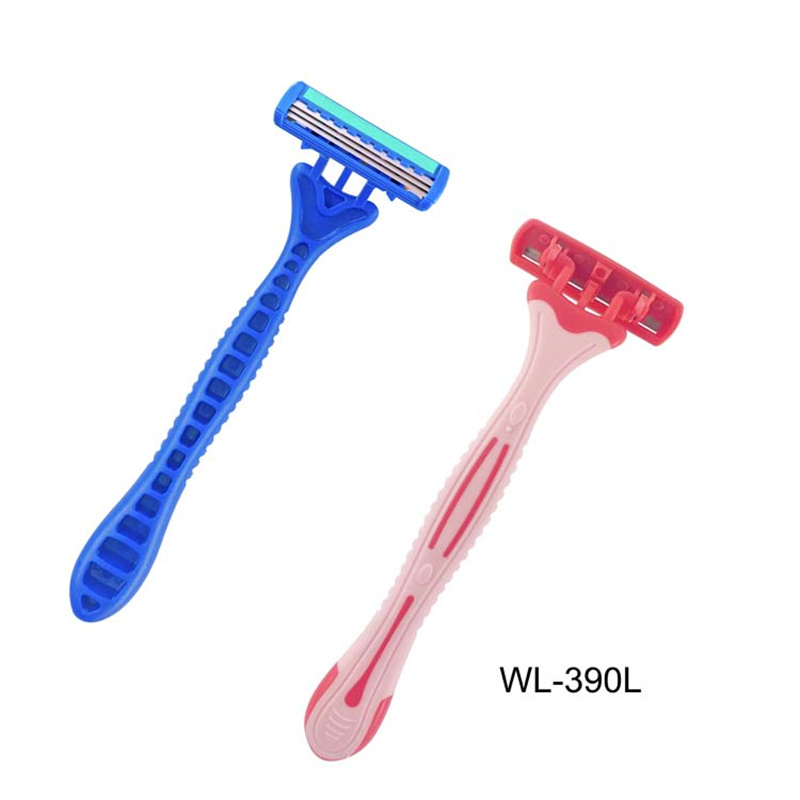 triple blade Razors with lubricating strip and super rubber handle WL-353L