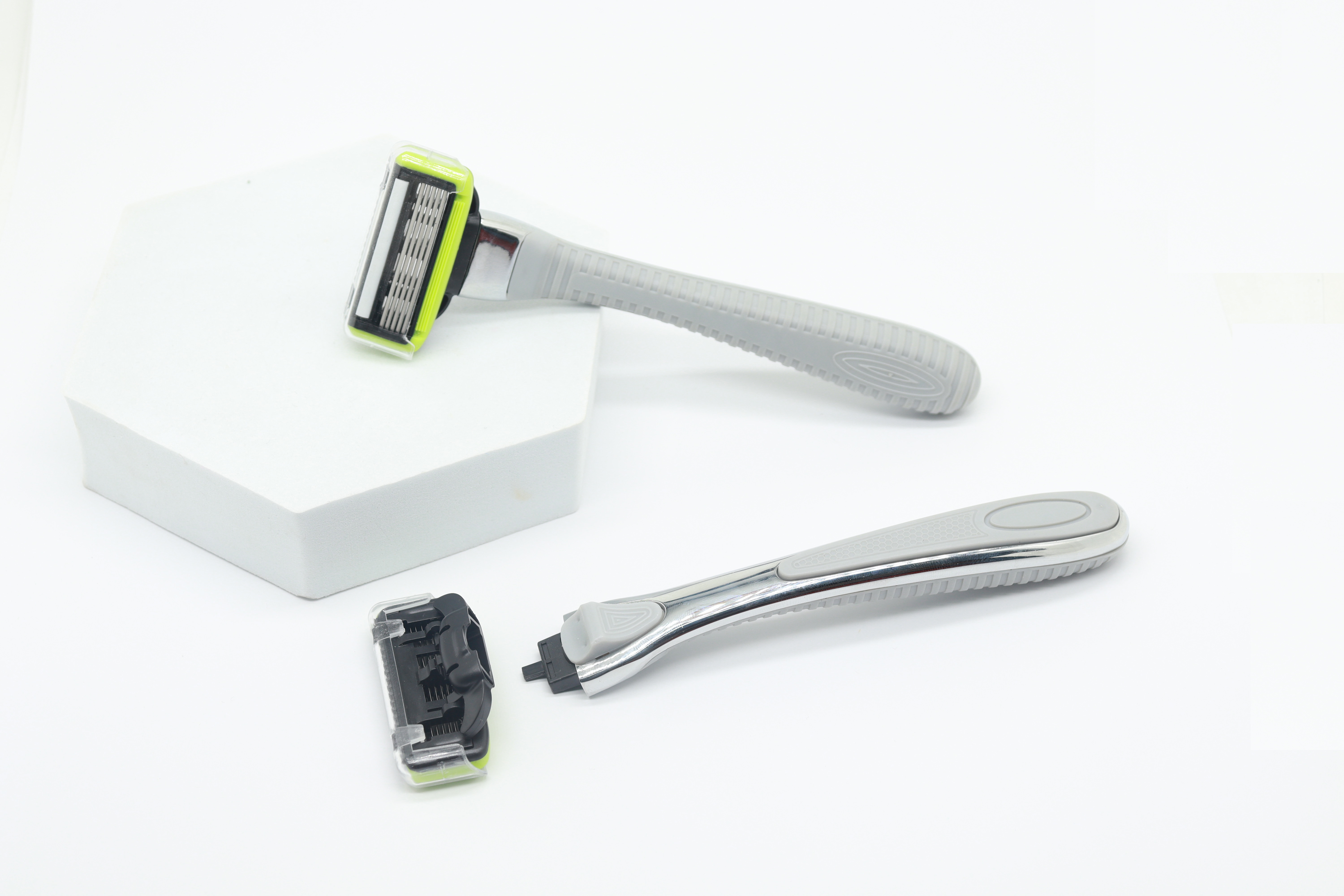 System Metal 5 blade razor